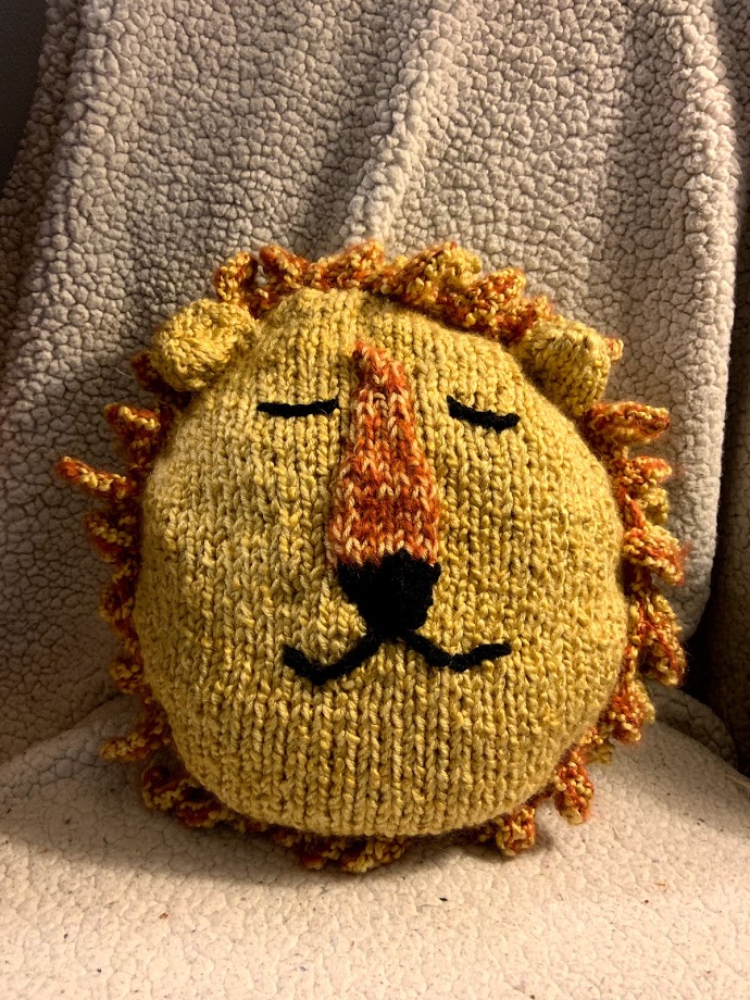 Knitted Lion